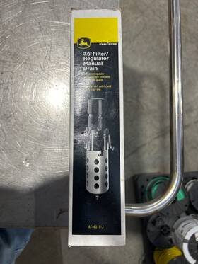 At-4010-j John Deere 3/8 Inch Npt Lubricator Ideal For Air Tool Lubrication 150 Psi