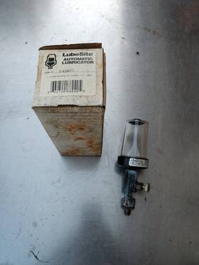 Lubesite Systems 662720882405 New Surplus D-4 Unit Oiler Drip-feed Brand Nos