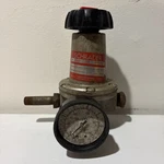 Schrader Regulator #3562-2200, Pressure Range 5-125PSIG For Parts Only. Fixed Price $10.00.
