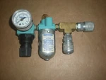 Wilkerson R00-01-000 Regulator With L00-01-B00 Oiler 1/8"NPT Tests Ok. Fixed Price $49.99.