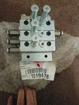 Graco Lubrication Divider Valve Manzel MHH-09S-09T, 12T, 7500PSI. Fixed Price $100.00.